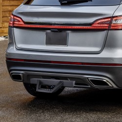 Vetokoukkuaskelma 2 tuuman vetovastaanottimeen teräs liukuestopinta 136 kg kantavuus