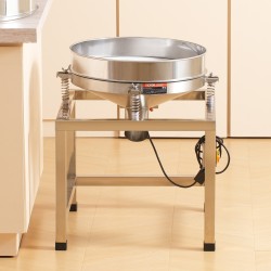 Väriseula ruostumattomasta teräksestä 40- ja 100-verkoilla 25 W jalustolla pyörillä