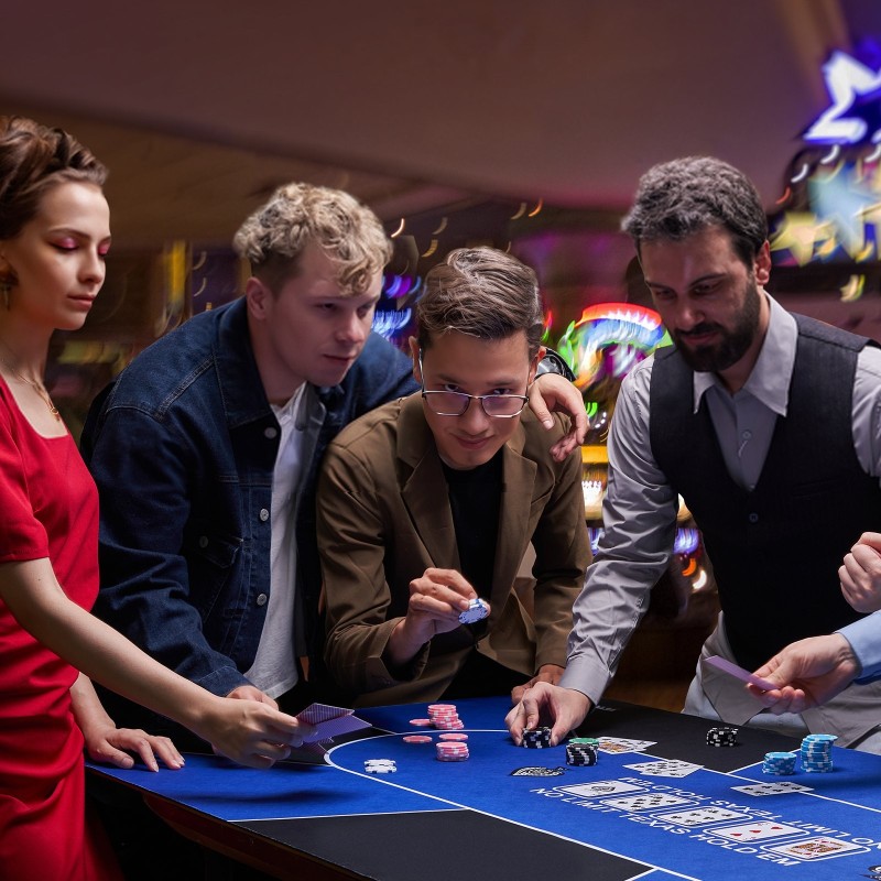 Pokerialusta luonnonkumipohjalla ja kangaspinnalla 1800 x 900 mm 6–8 pelaajalle sininen kantolaukku