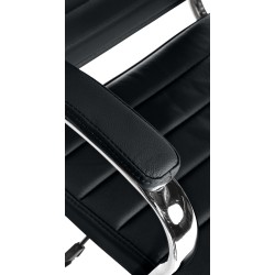 Laadukas nahkainen toimistotuoli ergonomisella muotoilulla ja säädettävyydellä