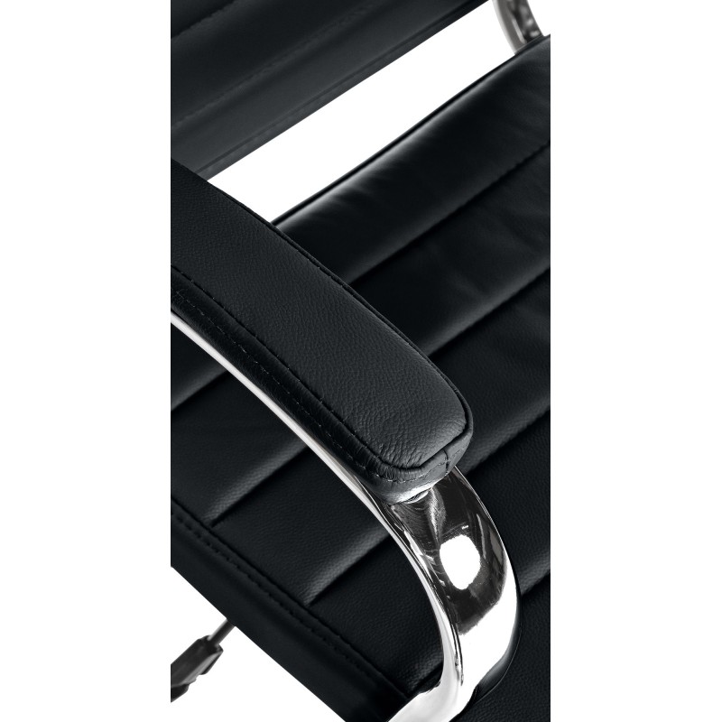 Laadukas nahkainen toimistotuoli ergonomisella muotoilulla ja säädettävyydellä