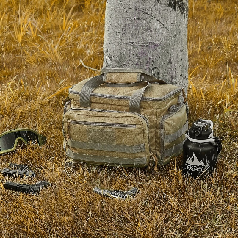 Ampumaratalaukku 600D polyesteri 4 pistoolia 6 lippaa 3 irrotettavaa jakajaa ruskea