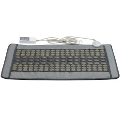 Kauko-infrapunalämpötyyny 108 jade-kiveä ja 42 turmaliinikiveä keskikoko 800 x 557 mm selälle