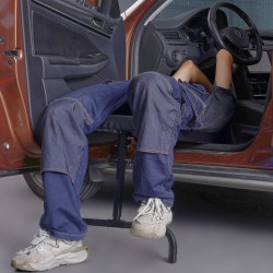 Alusta kojelaudan alle 1016 mm teräsrunko 149,7 kg kantavuus korkeussäädettävä 515–695 mm