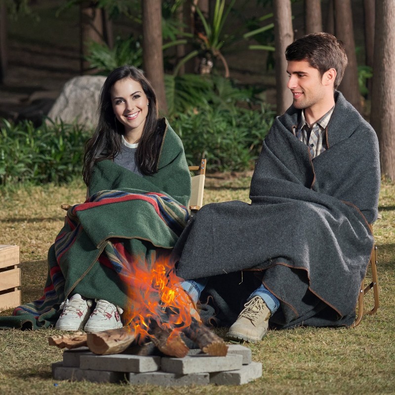 Villahuopa villasekoite 1,62 m x 2,23 m leirikäyttöön V-0