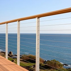 Sinkitty hiiliteräsvaijeri 6,35 mm 76,2 m murtolujuus 31,1 kN käsineillä ulkokäyttöön