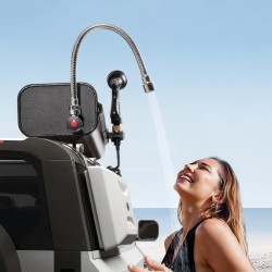 Kattotelineeseen asennettava alumiininen vesitankki 17 L paineliitännällä teleskooppiletkulla roiskesuojilla T-urakiinnityksellä