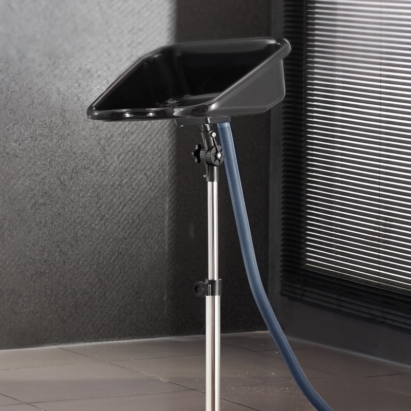 Seisova hiustenpesuallas säädettävä korkeus 89–126 cm kallistuskulma 1,8 m poistoletku