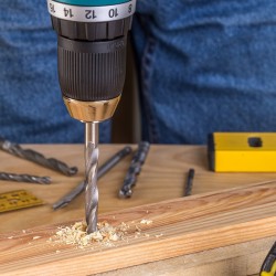 70-osainen pora- ja ruuvikärkisarja puu metalli betoni CR-V-ruuvikärjet kantolaukku