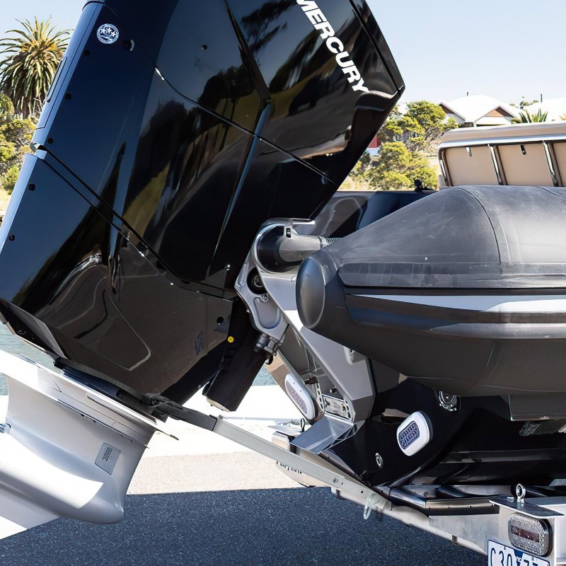 Peräpeilin tuki säädettävä 24–36 tuumaa galvanoitua metallia alle 100 hv trailereille