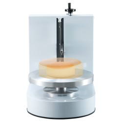 Kakunkoristelukone ammattikäyttöön 4 12 tuuman kakuille säädettävällä lastalla valkoisena