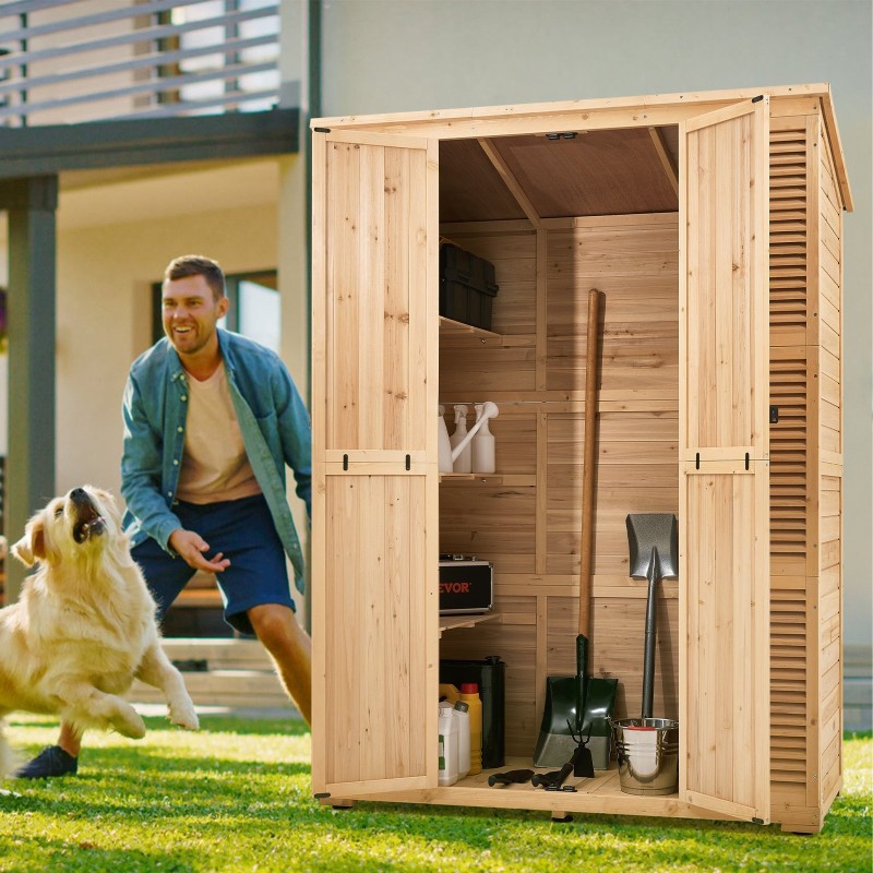 Puinen ulkovarastokaappi seetripuusta metallivahvistetulla rungolla vesitiiviillä katolla 1473x680x1980 mm