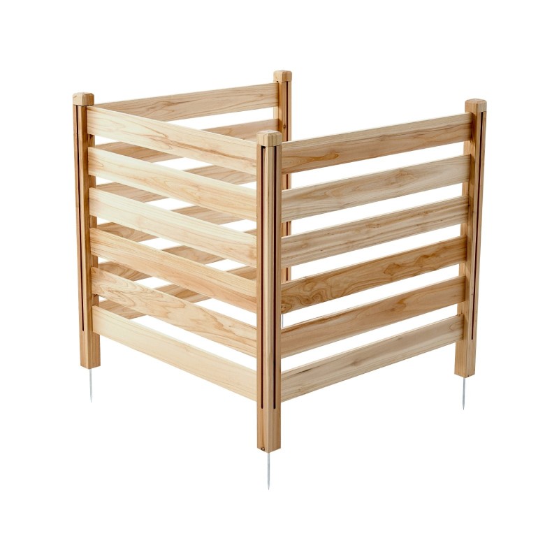 Puun yksityisyysaita täyspuuta metallipaaluilla kolmen paneelin korkeus 914 millimetriä