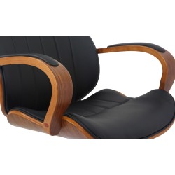 Tyylikäs keinonahkainen toimistotuoli säädettävällä korkeudella ja keinumistoiminnolla