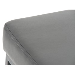 Klassinen baarijakkara 2 kpl, pehmustettu keinonahkaistuin, metallinen runko