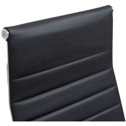 Ergonominen nahkainen toimistotuoli säädettävällä korkeudella ja keinumekanismilla