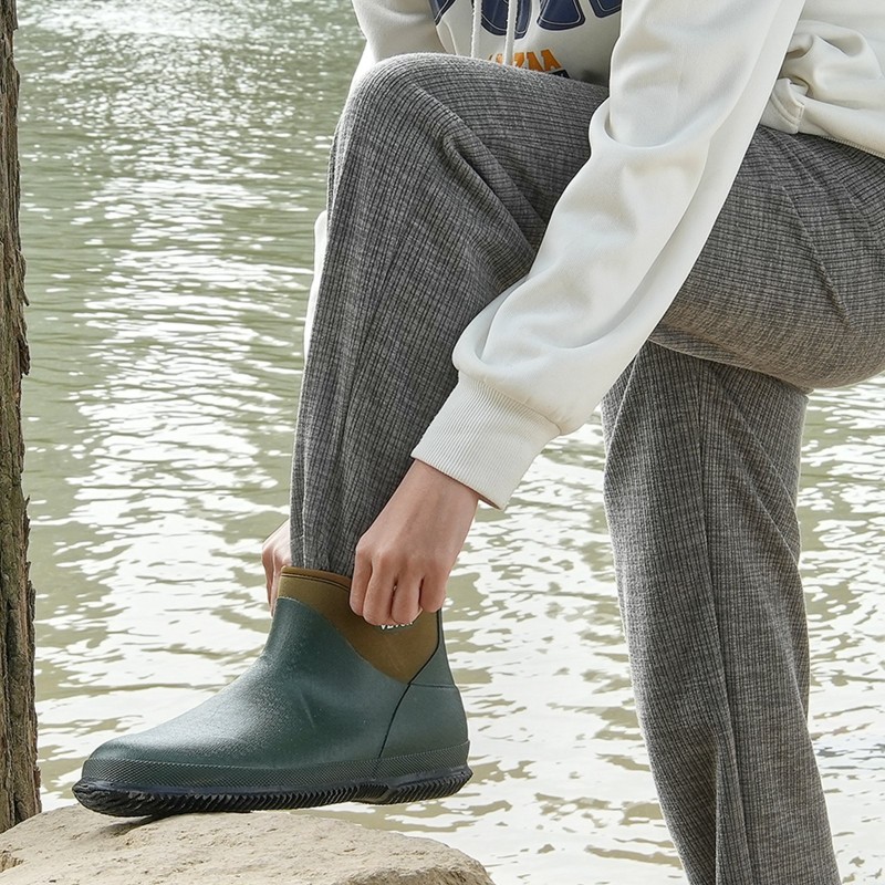 Kumisaappaat naisten vedenpitävät nilkkapituiset EVA-pohjallisilla ulkokäyttöön