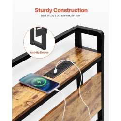 Sängynpääty leveälle sängylle ruskeat puupaneelit mustalla metallirungolla integroidulla virtapaneelilla