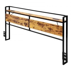 Sängynpääty leveälle sängylle ruskeat puupaneelit mustalla metallirungolla integroidulla virtapaneelilla