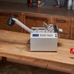 Automaattinen putkileikkuri lämpökutisteille lasikuituputkille kaapeleille leikkuuleveys 1–85 mm enimmäispaksuus 3 mm