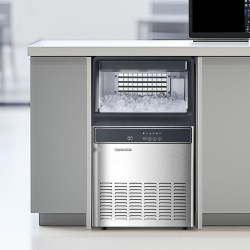 Jääpalakone vapaasti seisova ruostumaton teräs 110 paunaa vuorokaudessa 50 jääkuutiota 15 minuutissa