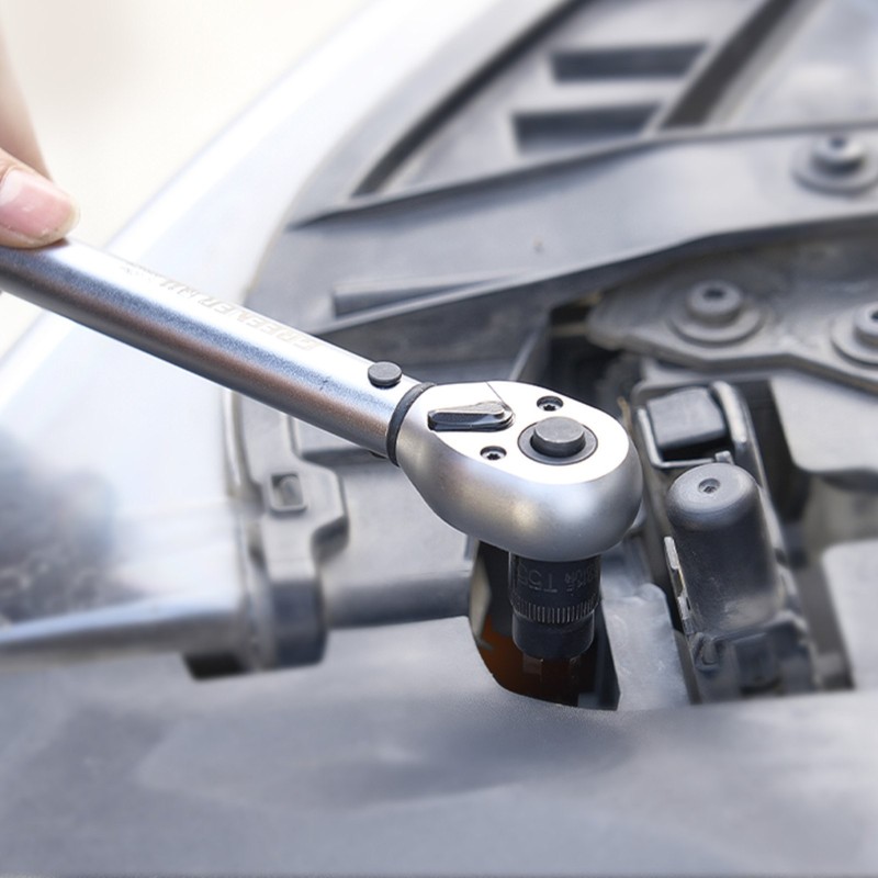 31-osainen Torx- ja ulko-Torx-hylsysarja T8–T70 ja E4–E24 S2-seosterä CRV-teräshylsyt PE-säilytyskotelo