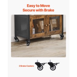 Kahvibaari-kaappi MDF-levy ja hiiliteräsrunko 4-tasoinen pyörillä verkkoritiläovilla