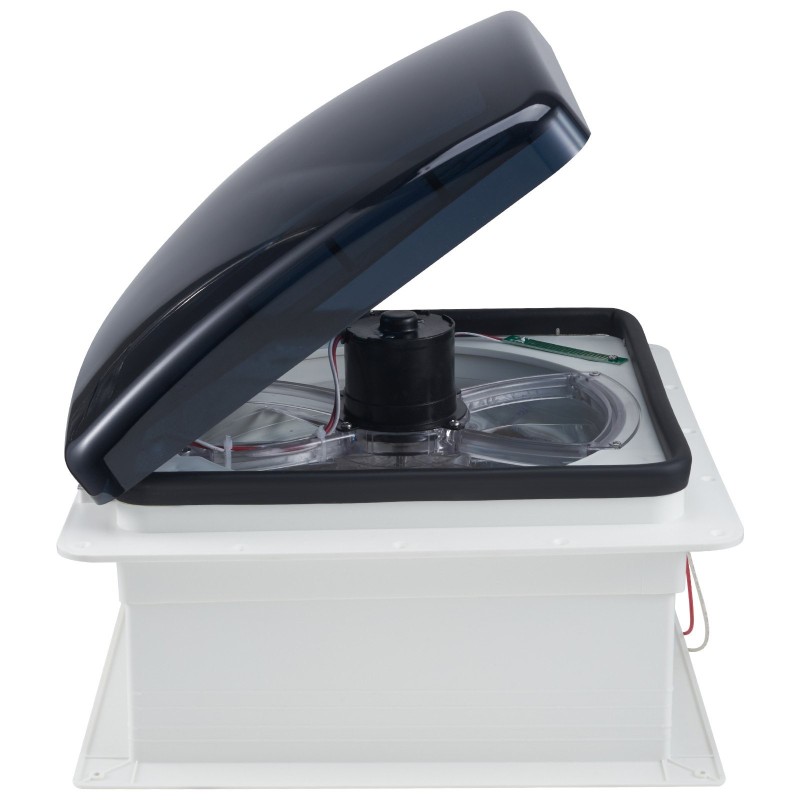 Kattotuuletin matkailuautoon kaksitoistavolttinen neljätoista tuuman aukkoon sateentunnistimella kaukosäätimellä kymmenellä