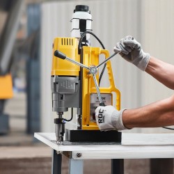 Magneettiporakone 1400 W metalliporaukseen 50 mm kruunupora 13000 N pidätysvoima