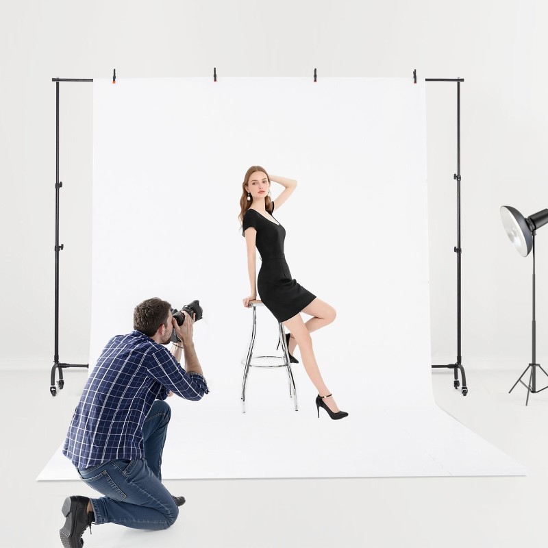 Säädettävä taustateline Q195-hiiliteräs musta korkeus 95–213 cm leveys 139–306 cm pyörällinen