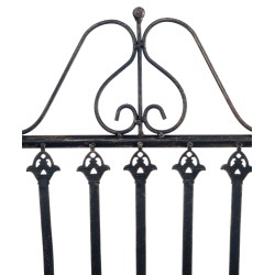 Nostalginen taittuva rautainen puutarhatuoli antiikkipatinalla