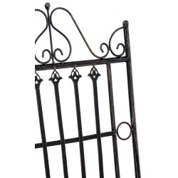 Nostalginen taittuva rautainen puutarhatuoli antiikkipatinalla