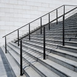 Kaidepylväs 42x2x2 tuumaa SUS304-ruostumaton teräs musta portaikkoihin