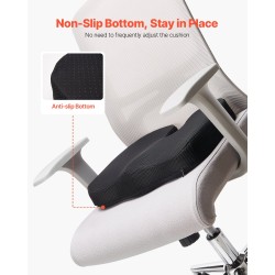 Istuintyyny muistivaahdolla ja viilentävällä geelillä U-muotoisella lovella irrotettavalla polyesteripäällisellä musta