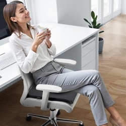 Istuintyyny geelitäytteellä hunajakennorakenteella 43×46×3,5 cm irrotettava polyesteripäällinen musta