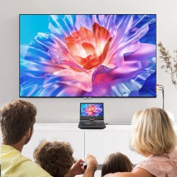 Kannettava DVD-soitin 9 tuuman teräväpiirtinäytöllä 4 tunnin akulla musta