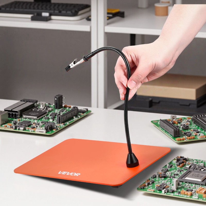 Magneettinen kolvausapuri vakaalla teräspohjalla 4 joustavaa hanhenkaulavartta liukumista estävät kumityynyt