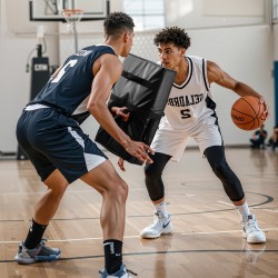 Torjuntatyyny PVC-päällysteinen musta korkeatiheyksinen sieni 600x405x120 mm 2 kpl puolustusharjoitteluun