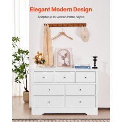 Lipasto lastulevy seitsemän laatikkoa vaalea puupinta moderni