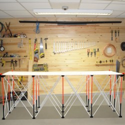 Kannettava taitettava työpukki alumiiniseos ja hiiliteräsrunko kantavuus 2724 kg