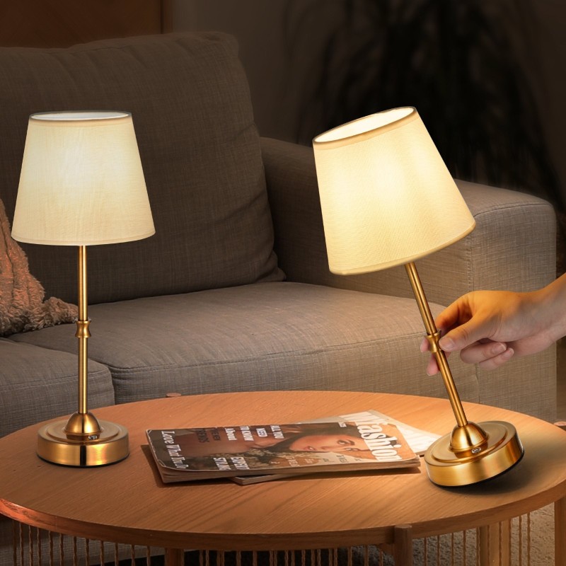 Johdoton pöytävalaisin kangasvarjostin elektrolyyttikäsitelty metallirunko 5200mAh 2 kpl kulta