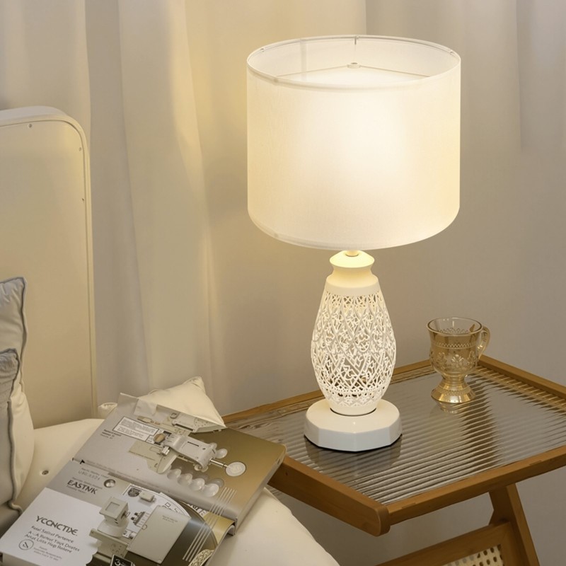 Lampunvarjostin pellavakankainen metallirunkoinen 330×330×250 mm luonnonvalkoinen pöytä-, lattia- ja riippuvalaisimiin sopiva