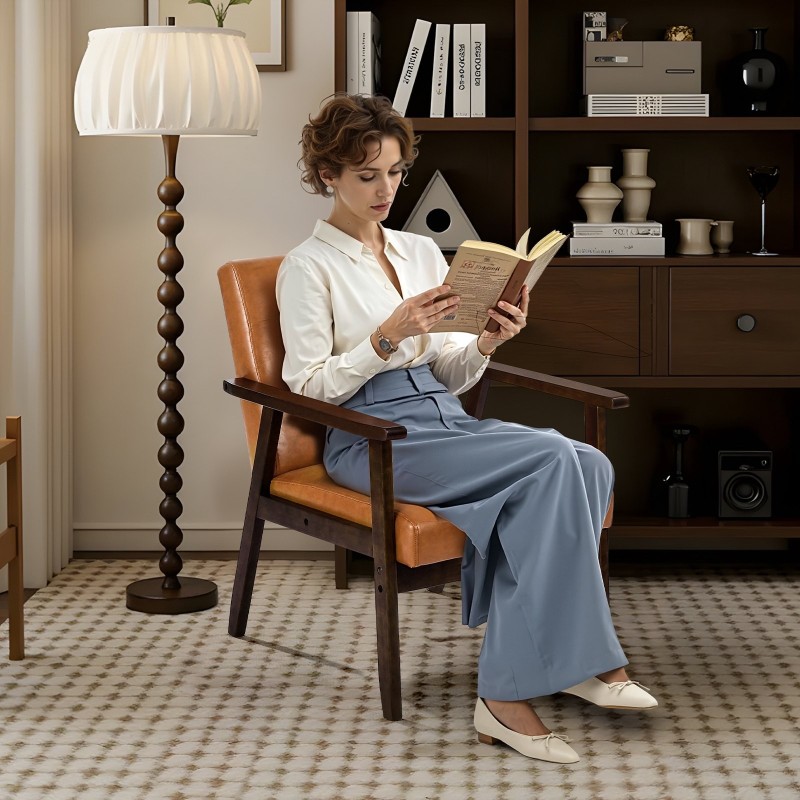 Nojatuoli massiivipuurunkoinen keinonahkaverhoiltu karamelli ruskea koko 64x72x80 cm