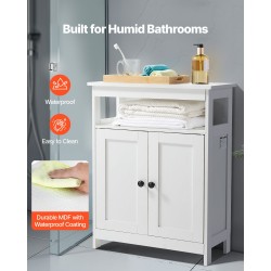 Lattialla seisova kylpyhuonekaappi 3-tasoinen valkoinen P2 MDF kaksi ovea säädettävä hylly