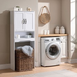 Säilytyskaappi WC:n yläpuolelle kolmitasoinen lastulevy ja MDF valkoinen