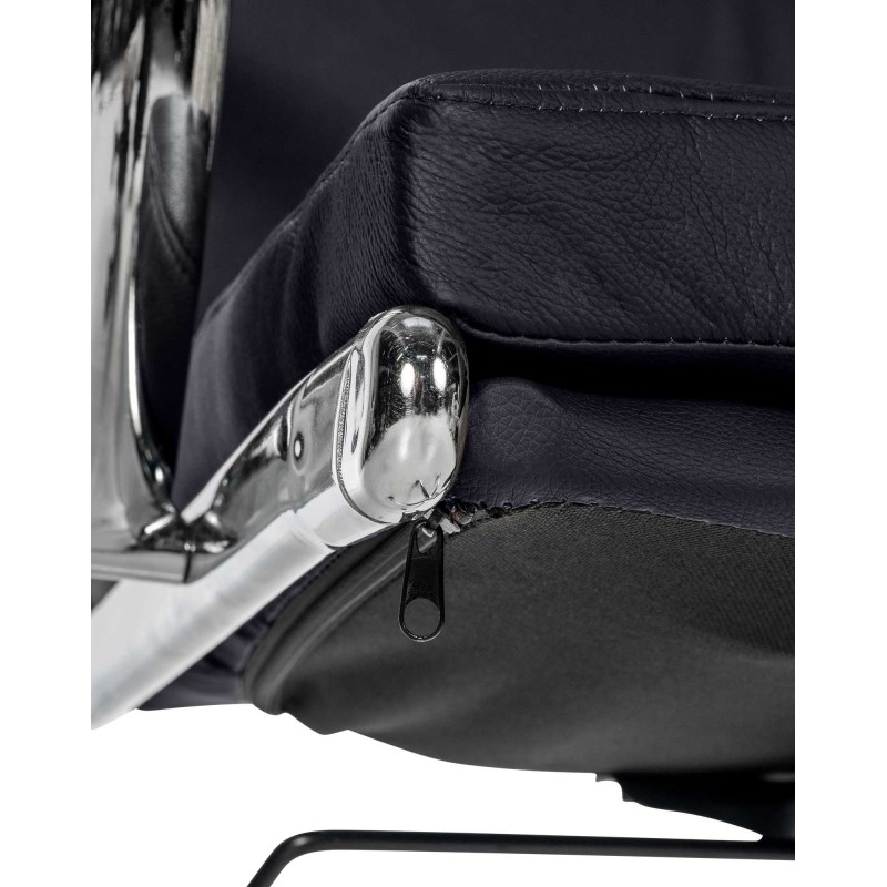 Cleveland ergonominen toimistotuoli säädettävällä keinumekanismilla ja nahkaverhoilulla