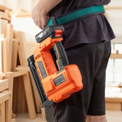 Akkukäyttöinen 18GA naula ja niittipyssy 20V 2 akkua 2.0Ah 15–55 mm