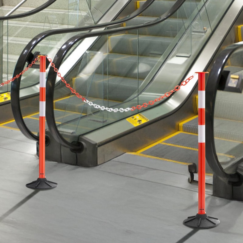 Liikenteen ohjaustolpat 2 kpl 871 mm punainen heijastavilla nauhoilla 1,5m ketjulla