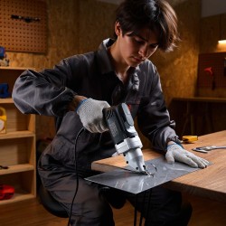 Sähköinen pelti- ja levyleikkuri 4,0 ampeerin moottorilla 360 asteen kääntyvällä leikkuupäällä