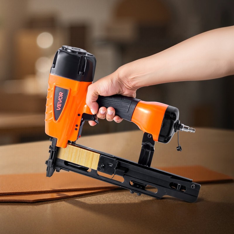 Paineilmatoiminen niittipyssy alumiinirunko 10,8 mm kruunuille 25–50 mm niiteille 100 niitin lipas